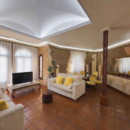Monkeys Apartments Adriano & Terrace Sevilla Buitenkant foto