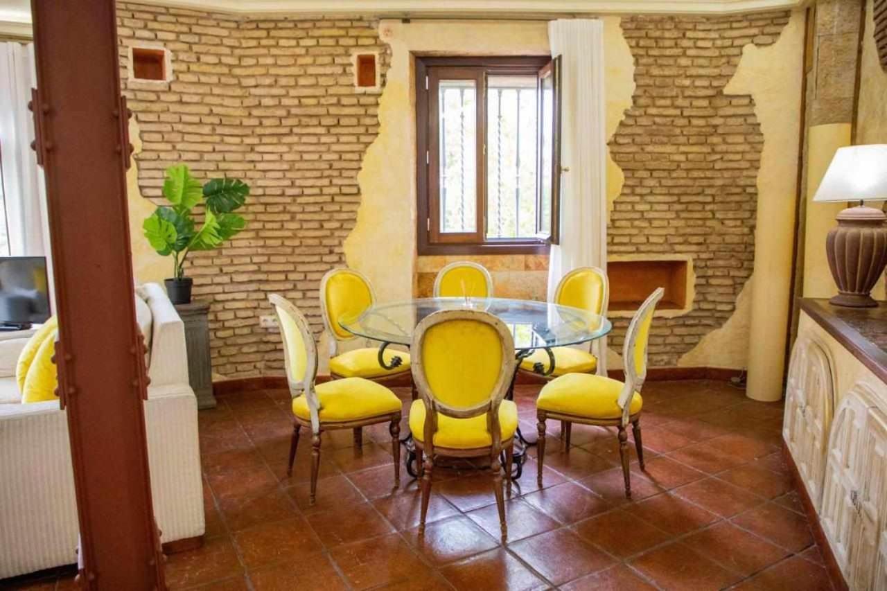 Monkeys Apartments Adriano & Terrace Sevilla Buitenkant foto