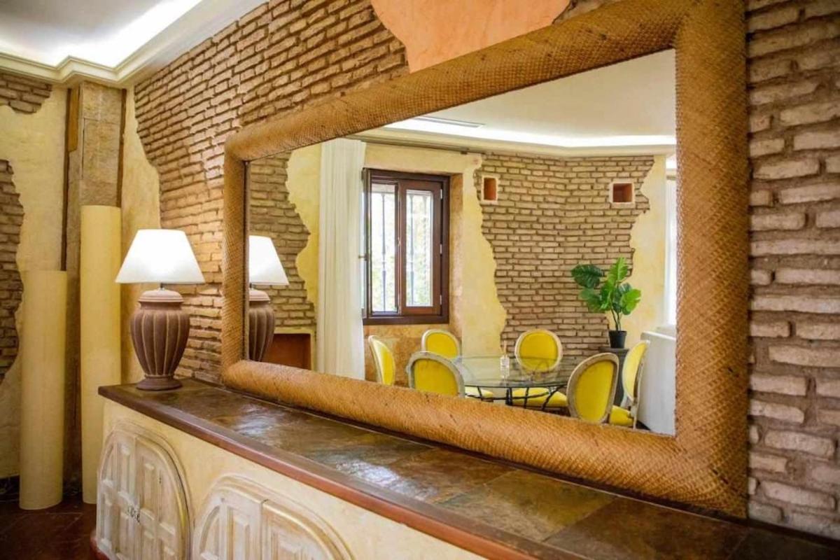 Monkeys Apartments Adriano & Terrace Sevilla Buitenkant foto