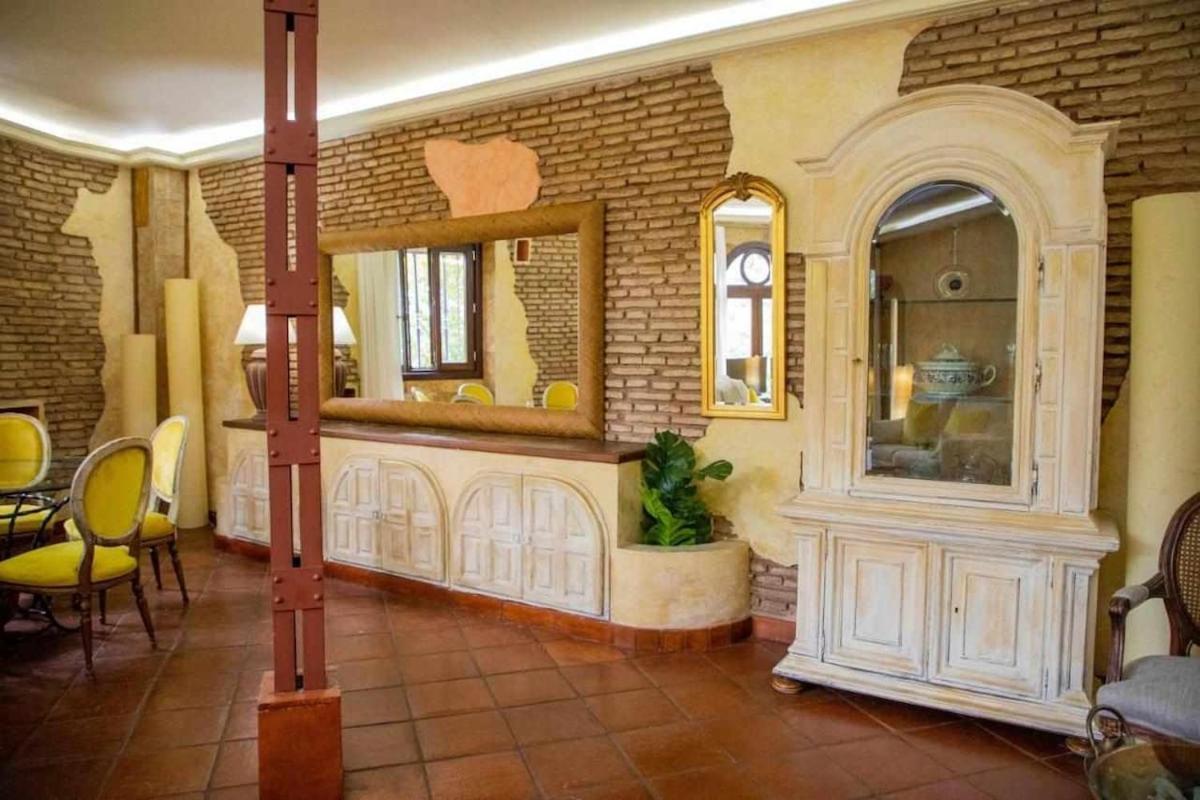 Monkeys Apartments Adriano & Terrace Sevilla Buitenkant foto