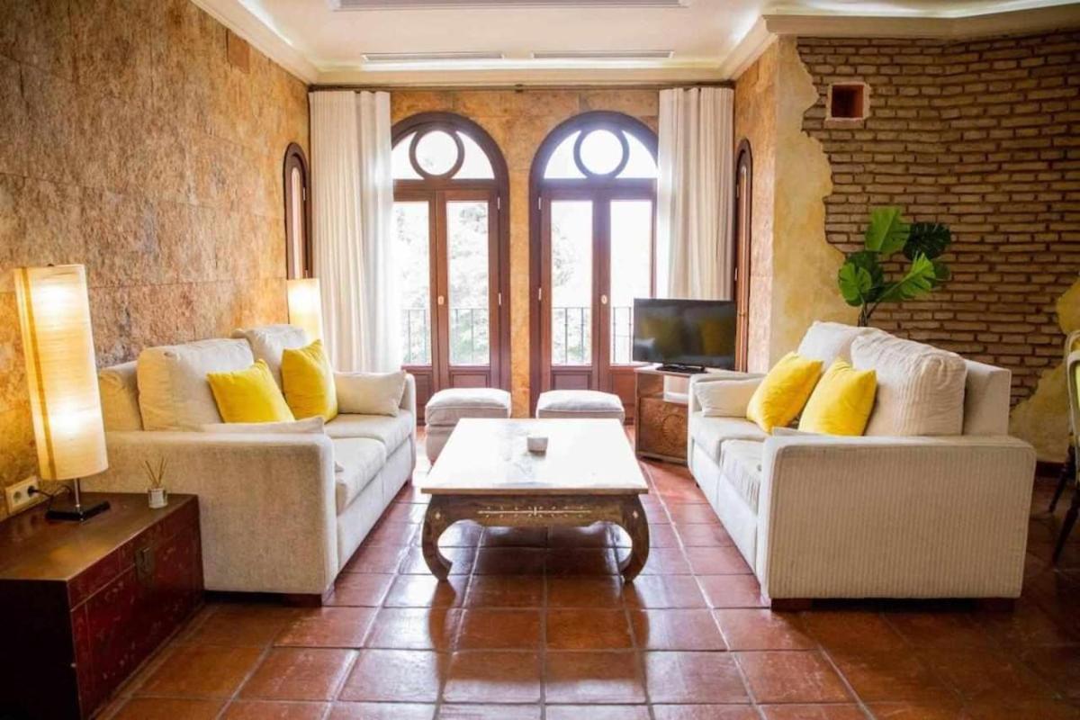 Monkeys Apartments Adriano & Terrace Sevilla Buitenkant foto