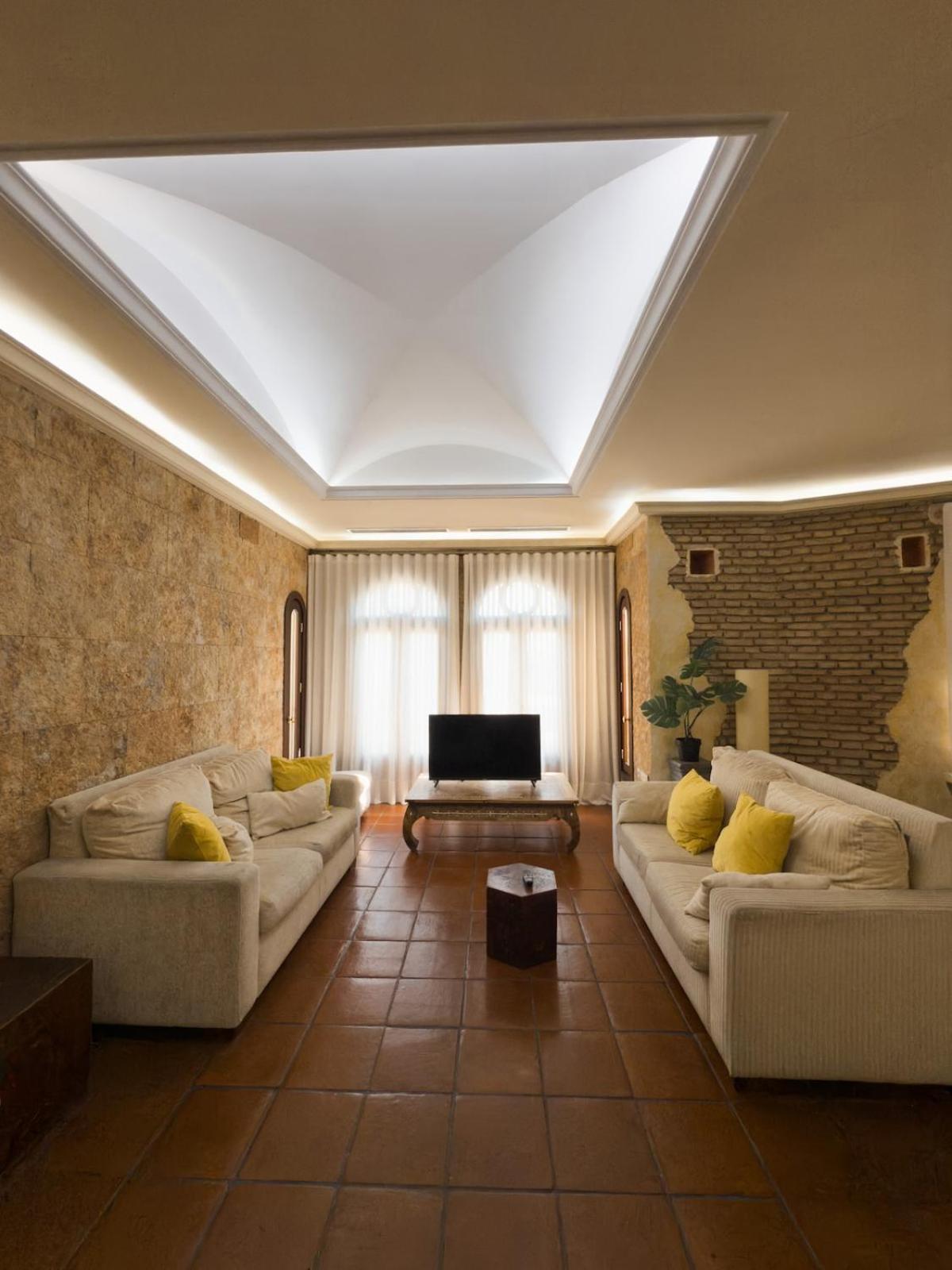 Monkeys Apartments Adriano & Terrace Sevilla Buitenkant foto